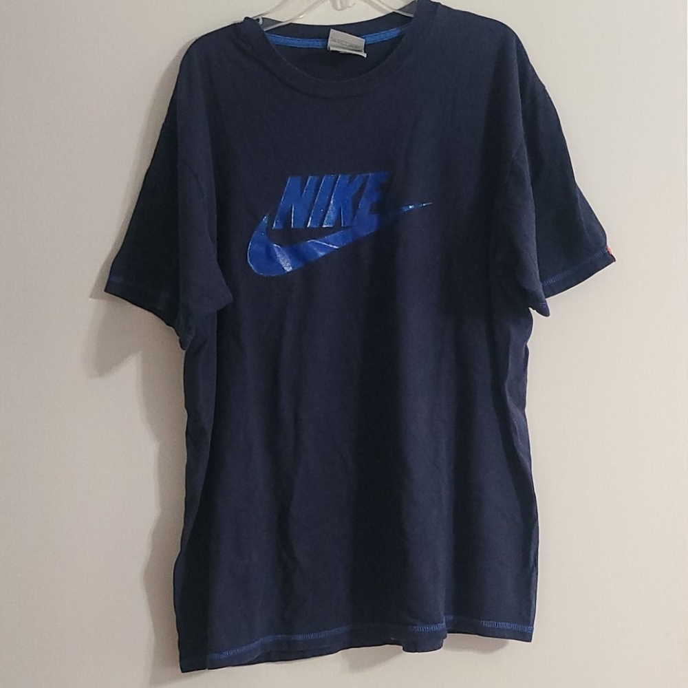 Nike T-shirt - Picture 1 of 7